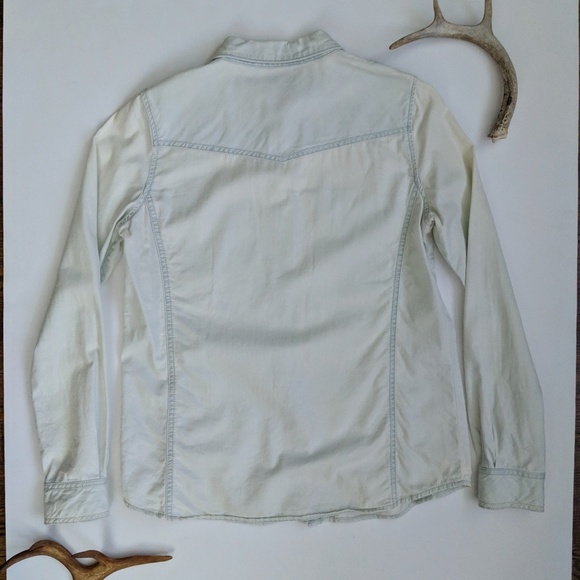 ANTHROPOLOGIE Light Wash Denim Button Down Shirt - Picture 3 of 7